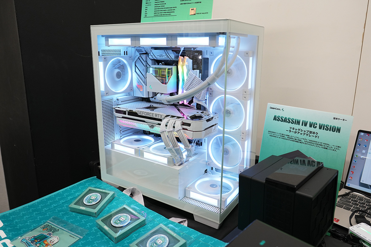 Holyネズミ氏が制作したデモPCも展示
