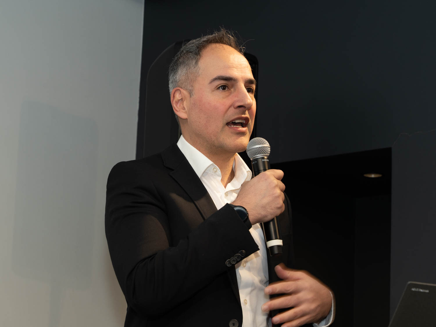 AMD プロダクトチームのコーハン氏