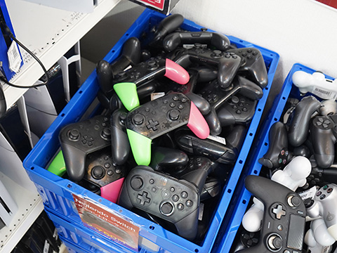 Nintendo Switch「Proコントローラー」が2,200円から！ジャンク品が