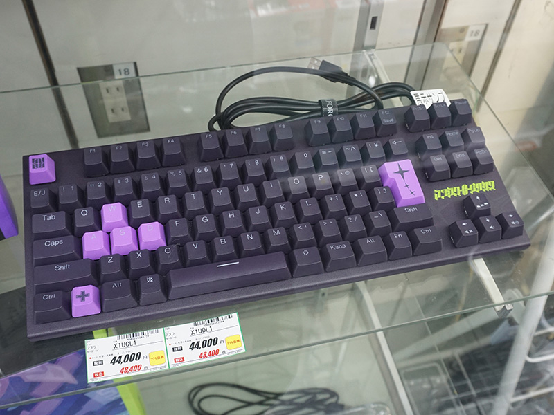 「REALFORCE×hololive GX1 Keyboard」のラプラス・ダークネスモデル