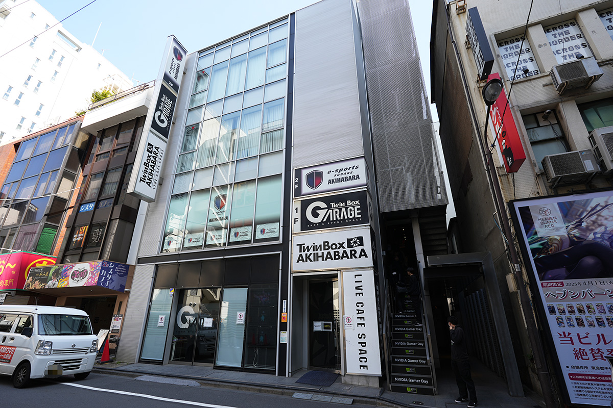 会場のe-sports SQUARE