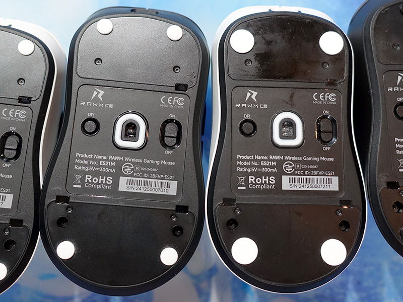 OP Mouse Skates Universal Dots Ice PTFEとUniversal Dots White PTFE