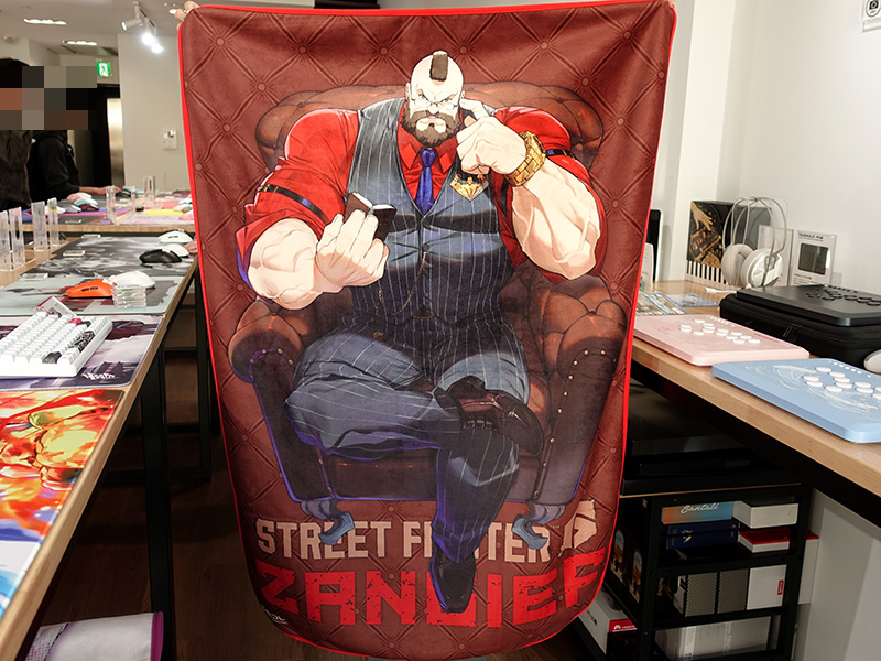 ふもコレ × STREET FIGHTER 6 ブランケット ザンギエフ ⒸCAPCOM All rights reserved