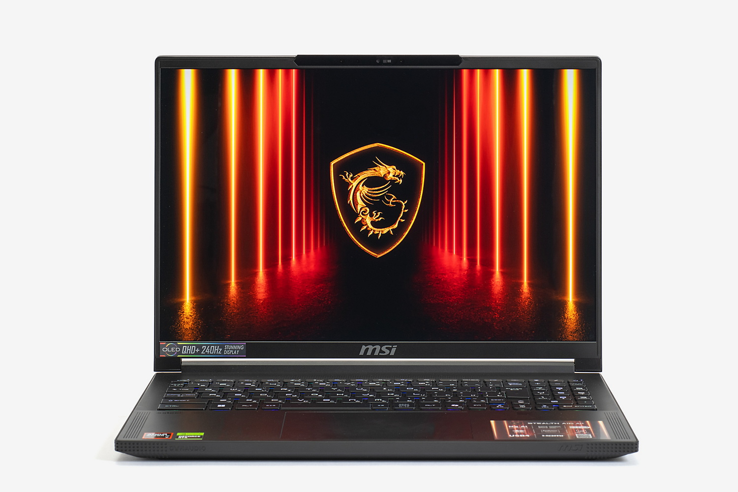 ディスプレイは16型で解像度は2,560×1,600ドット