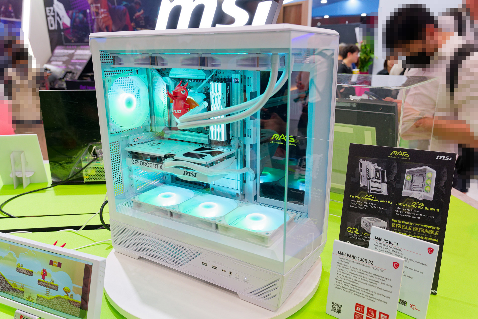 MAG X870E TOMAHAWK WIFI PZを組み込んだホワイトのPCケース「MAG PANO 130R PZ」、内部右側面側にディスプレイが組み込まれている