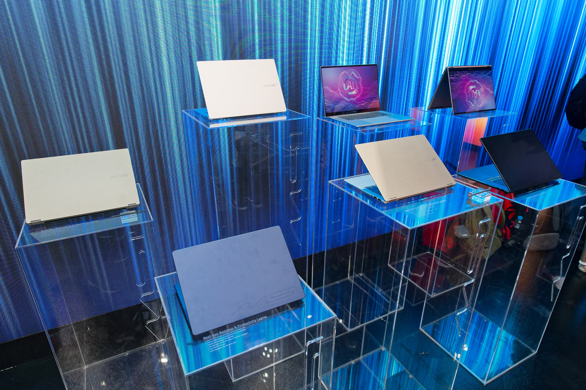 今後のビジネスカテゴリーのノートPCの新デザインがお披露目