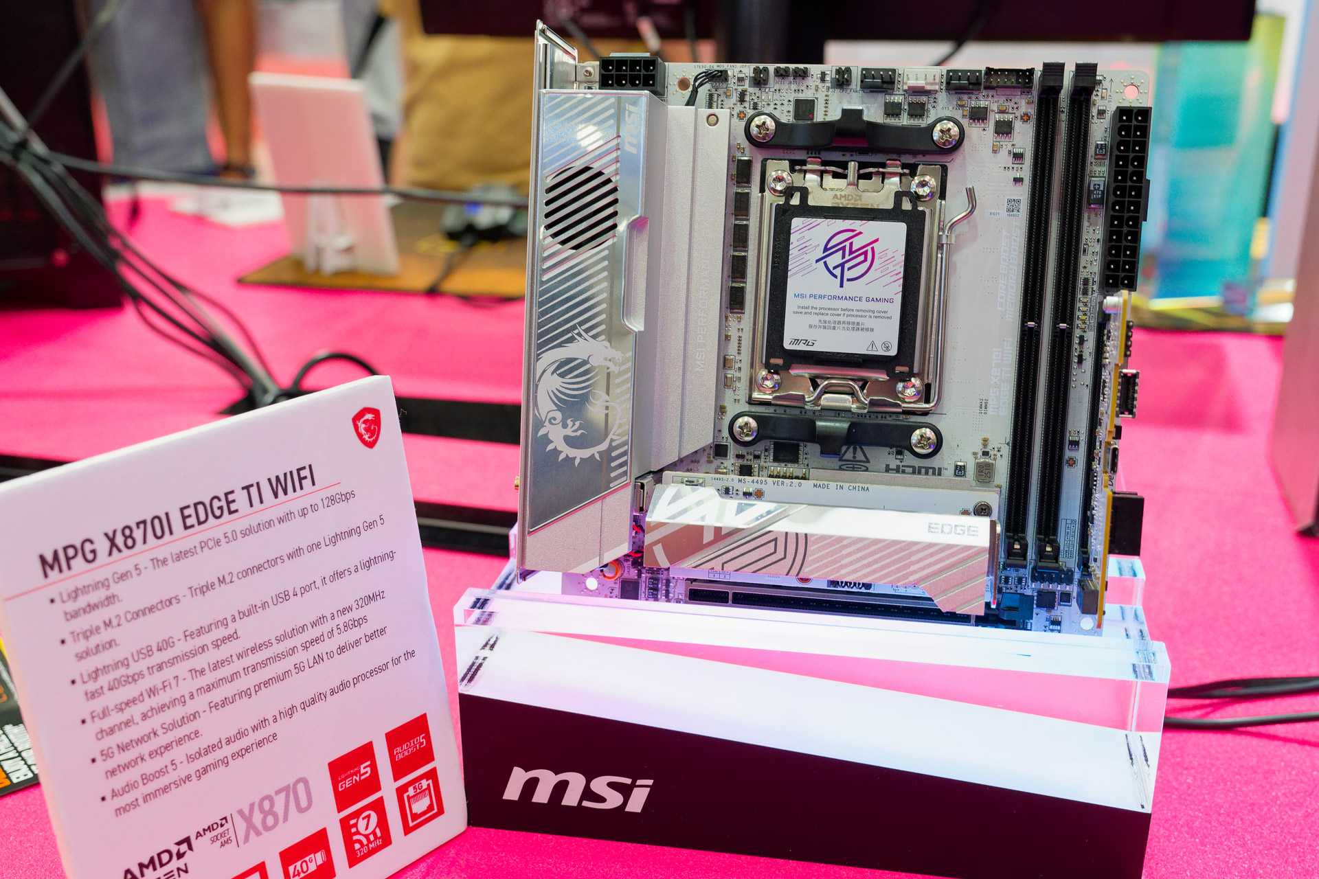 Mini-ITXの「MPG X870I EDGE TI WIFI」