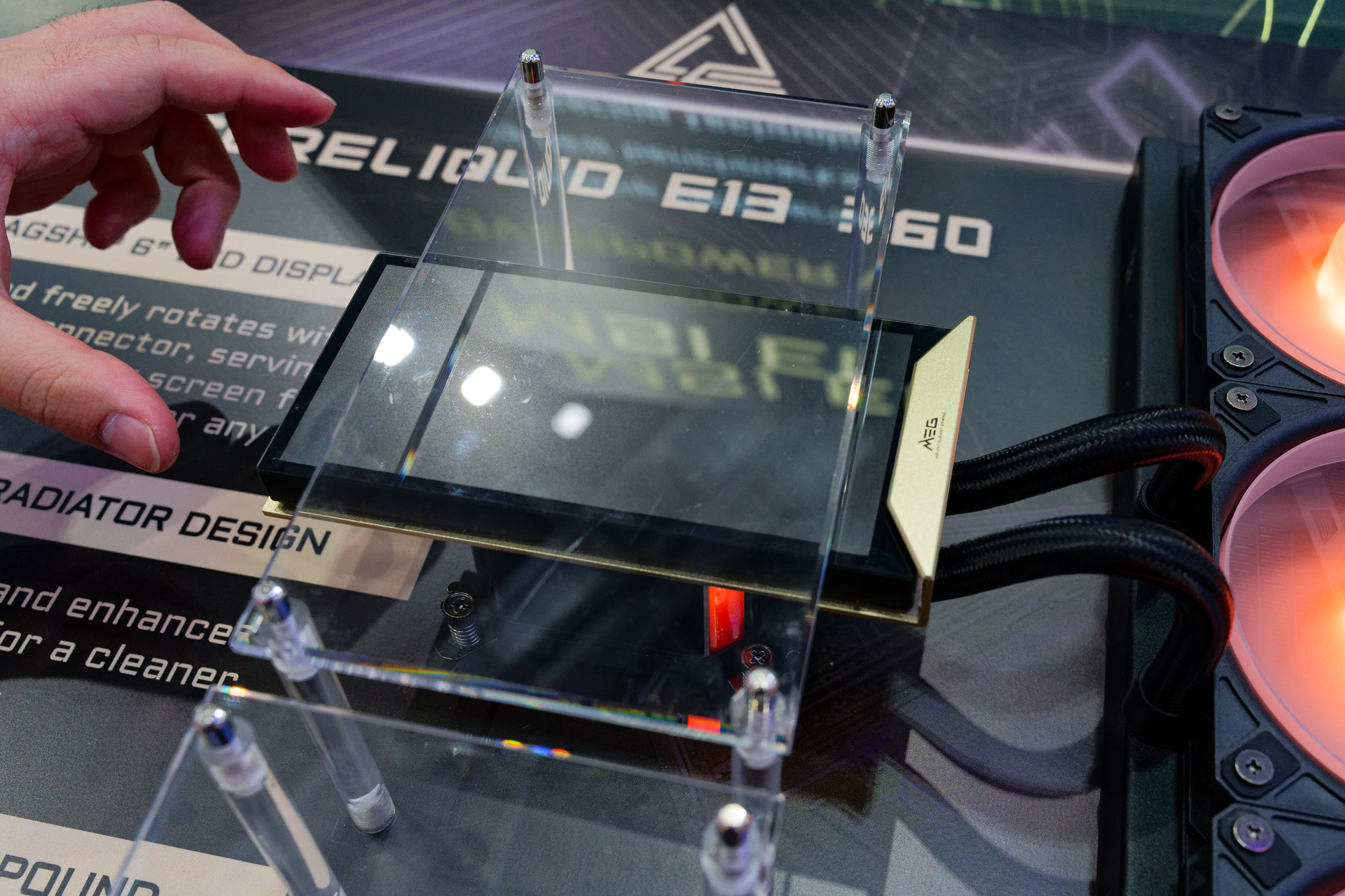 縦向きだけでなく横向きにも取り付けられる