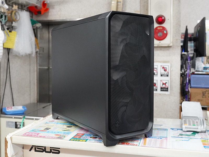 「Meshify 3 XL Solid」