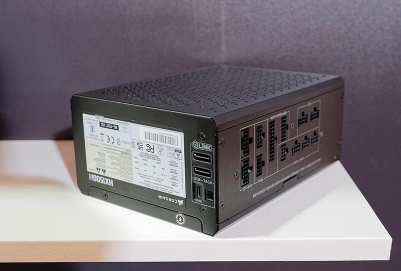 ハイエンドの電源ユニットHXiシリーズに、Shiftシリーズが追加