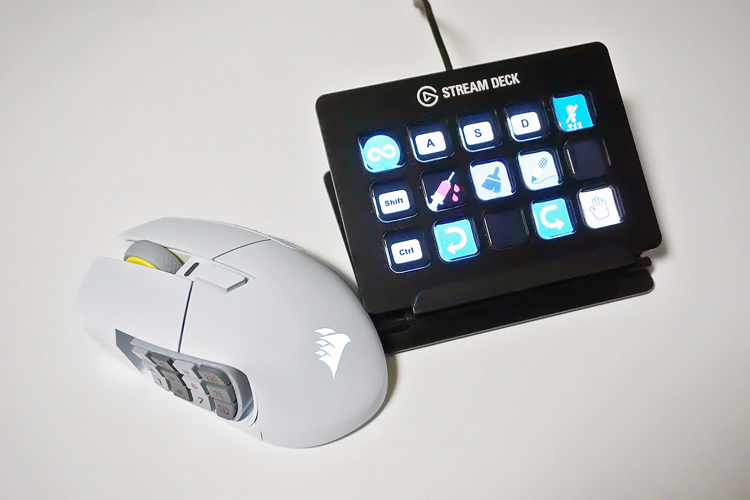 筆者はElgato Stream Deck(15キー)を使用していることもあって、同じ感覚でボタンに機能を割り当てられるのはかなり便利に感じた