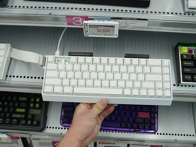 「MU68 Pro」の展示が、<a href="https://akiba-pc.watch.impress.co.jp/shop/at/sofmap_sougou.html" class="deliver_inner_content i">ソフマップAKIBA パソコン・デジタル館</a>でスタート