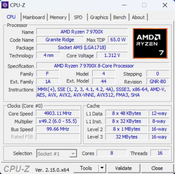 CPU-Zでの表示。CPUにはRyzen 7 9700Xを搭載。8コア16スレッドで最大5.5Hz動作だ