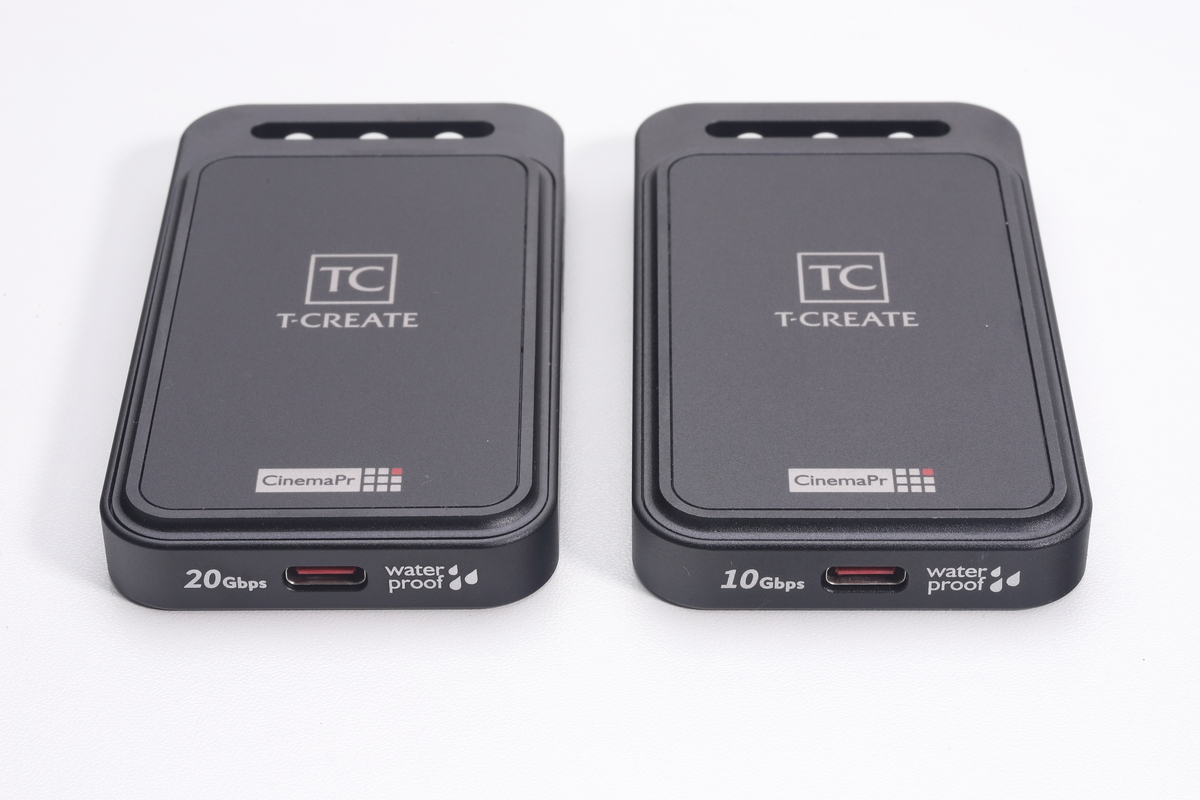 最大容量の4TBモデルが20GbpsのUSB 3.2 Gen 2x2を採用する一方、2TB以下は10GbpsのUSB 3.2 Gen 2を採用している