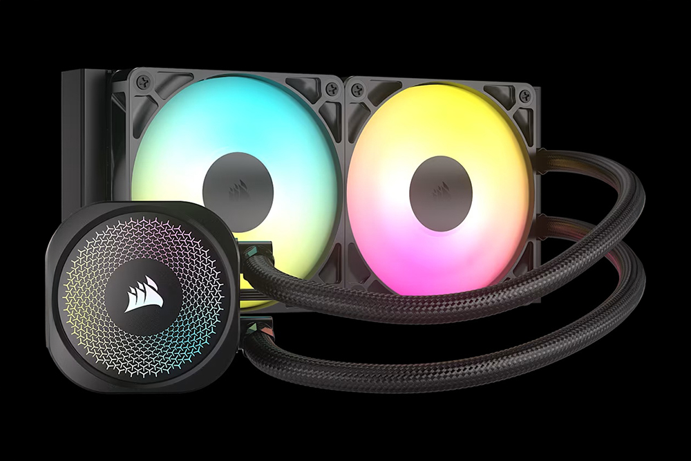 水冷クーラーの典型的な構成の製品(CORSAIR「NAUTILUS 240 RS ARGB」)。水冷ヘッド(冷却水を循環させるポンプも内蔵)、ラジエーターとファン、それらをつなぐパイプで構成される