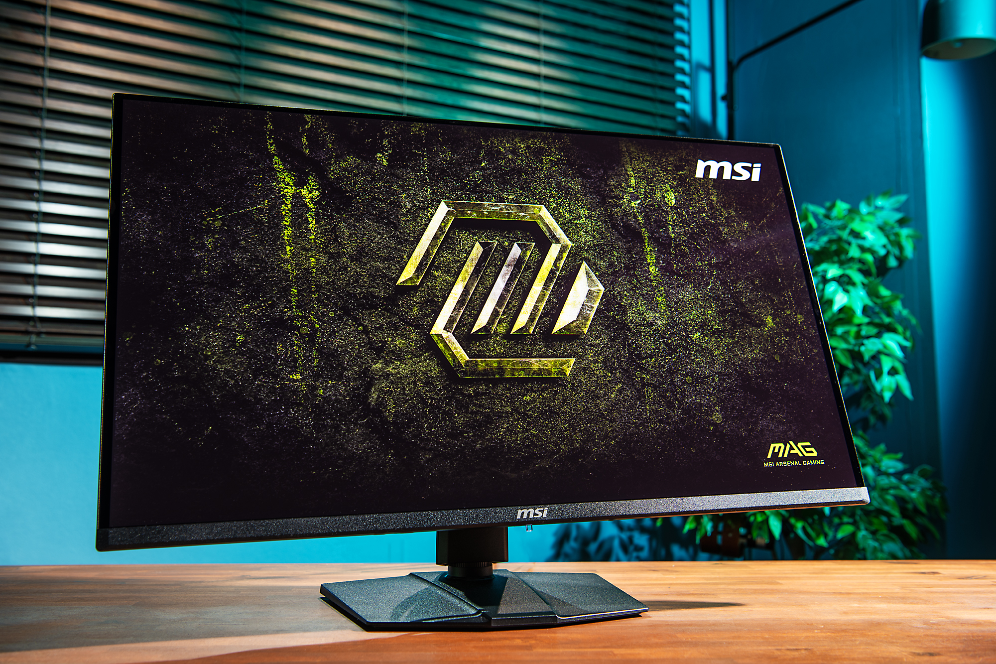 MSI MAG 321UP QD-OLED