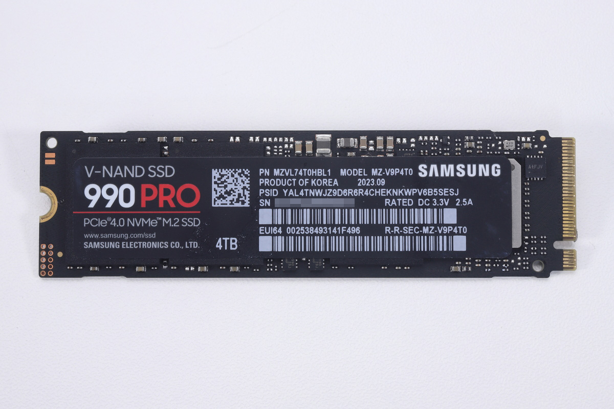 PCIe 4.0対応SSDのSamsung 990 PRO(4TB)を搭載
