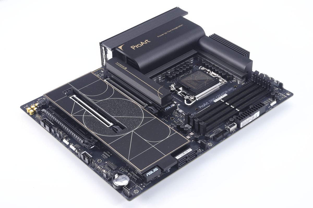 テストに使用するASUS ProArt Z890-CREATOR WIFI