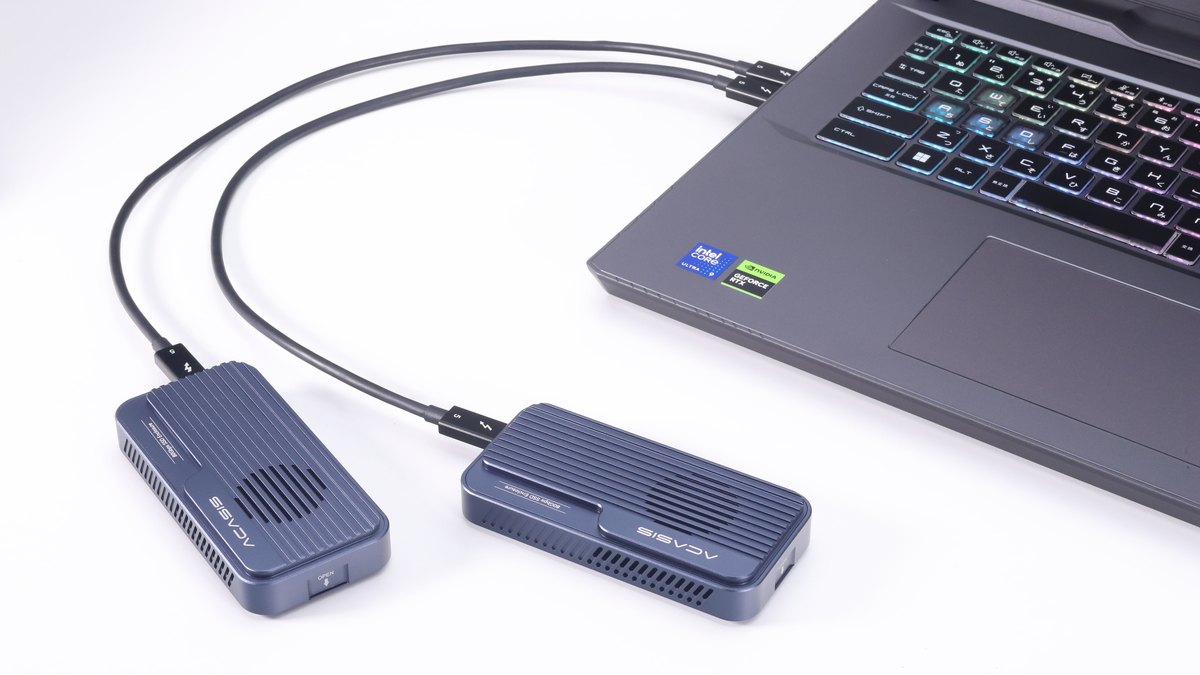 2基のThunderbolt 5外付けSSD間でファイル転送を実行する