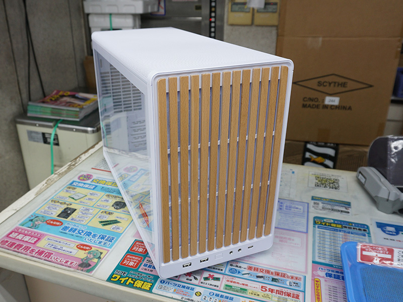 「A3-mATX-WDG」のホワイト