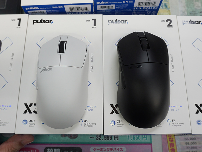「X3 Mini White」(左)と「X3 Black」(右)