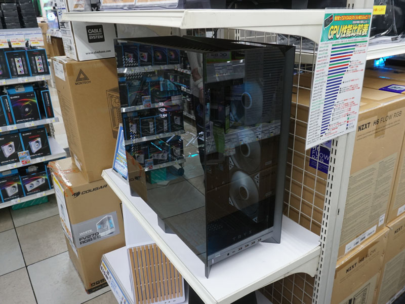 LUCA L70シリーズ(PCパーツを組み込んだ状態)