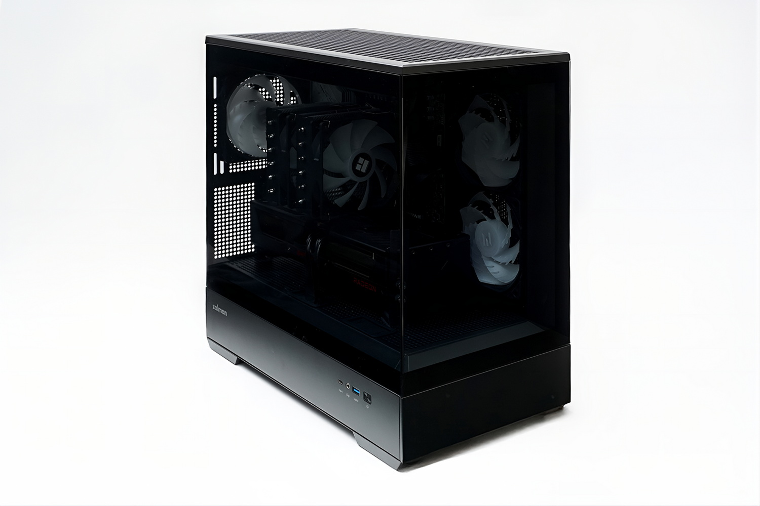 OZgamingの「P30series」。通常価格は309,800円から