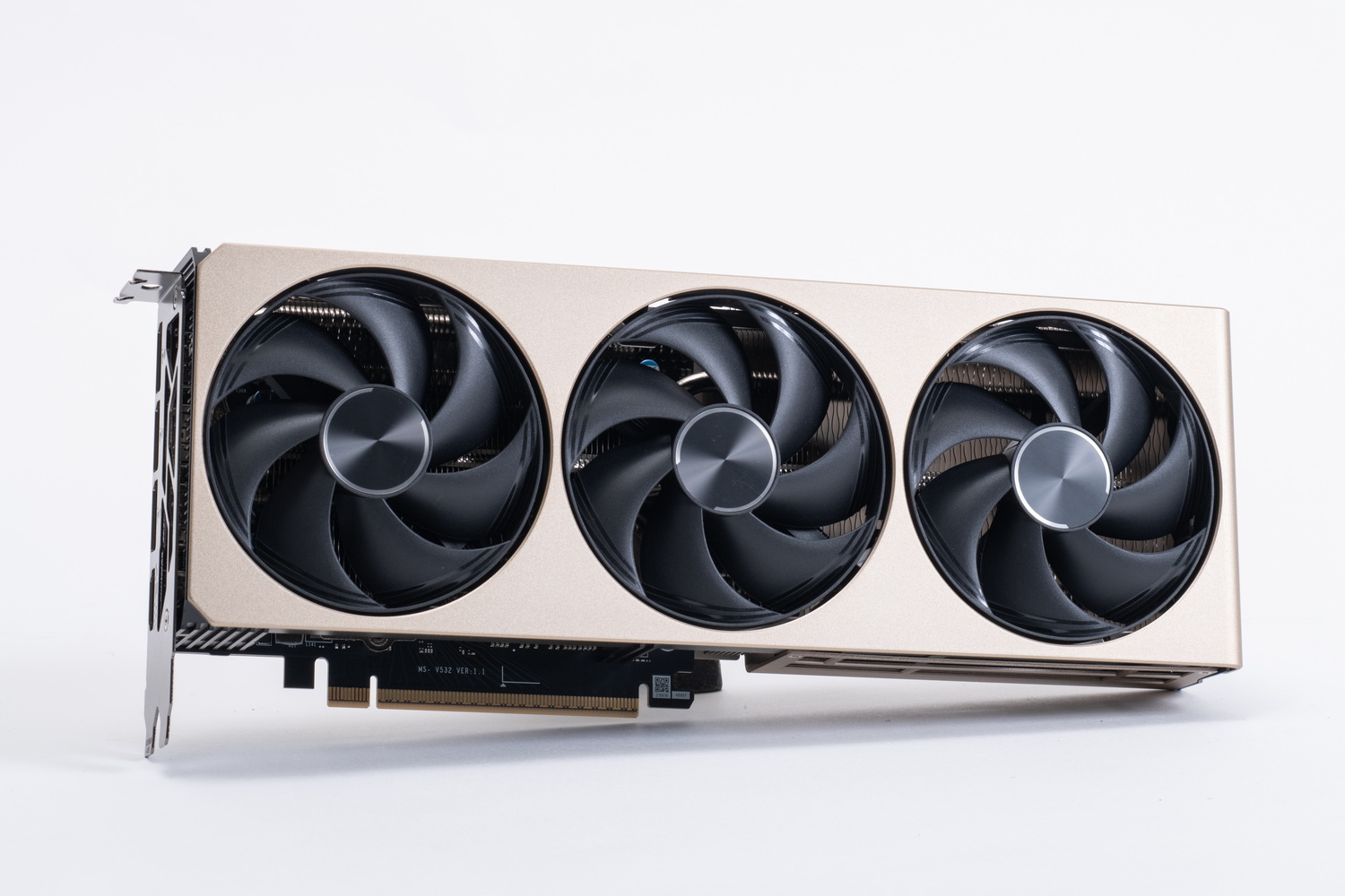 MSIの「GeForce RTX 5070 12G INSPIRE 3X OC」。実売価格は11万4,000円前後