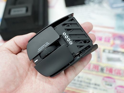 バッシャーマグナム、メモクリップ、フライングディスク モアマン FLIQ(フリック)用 クリップ(左右各1個)-コンビ