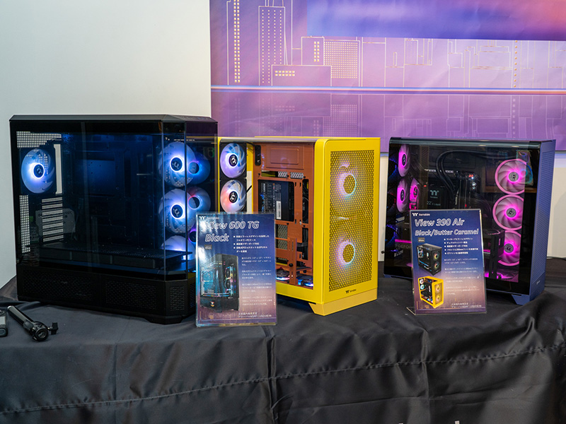 「View 600 TG」（左）と「View 390 Air」（右）