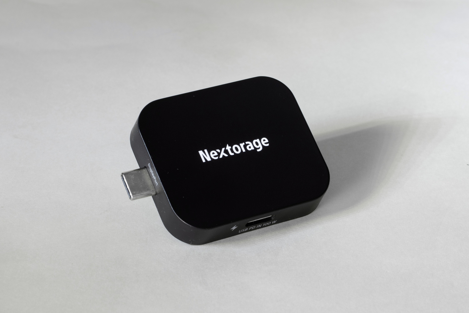 NX-PDPA1 PDPアダプター。販売価格は6,980円(Amazon.co.jpと楽天市場のNextorageダイレクトショップにて)