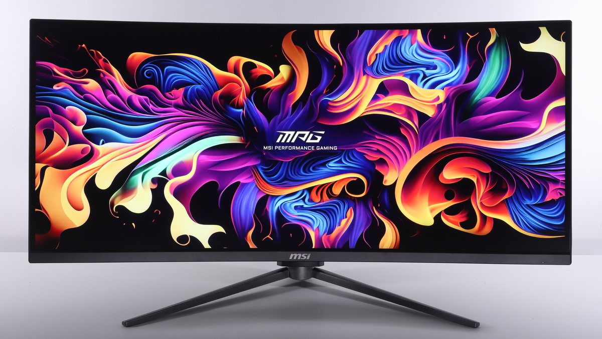 ゲームプレイに支障があるほどでは無いが、RAPID VA液晶パネルの発色はやや淡泊な印象だ