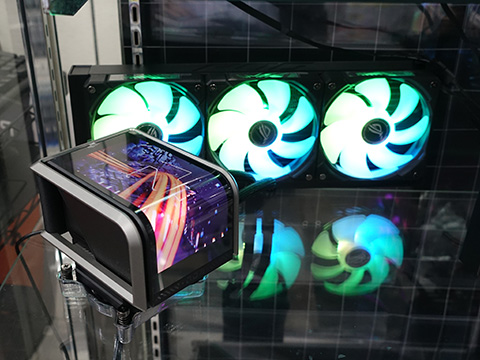 L字型有機ELパネル搭載の水冷クーラー「ROG RYUO IV SLC 360