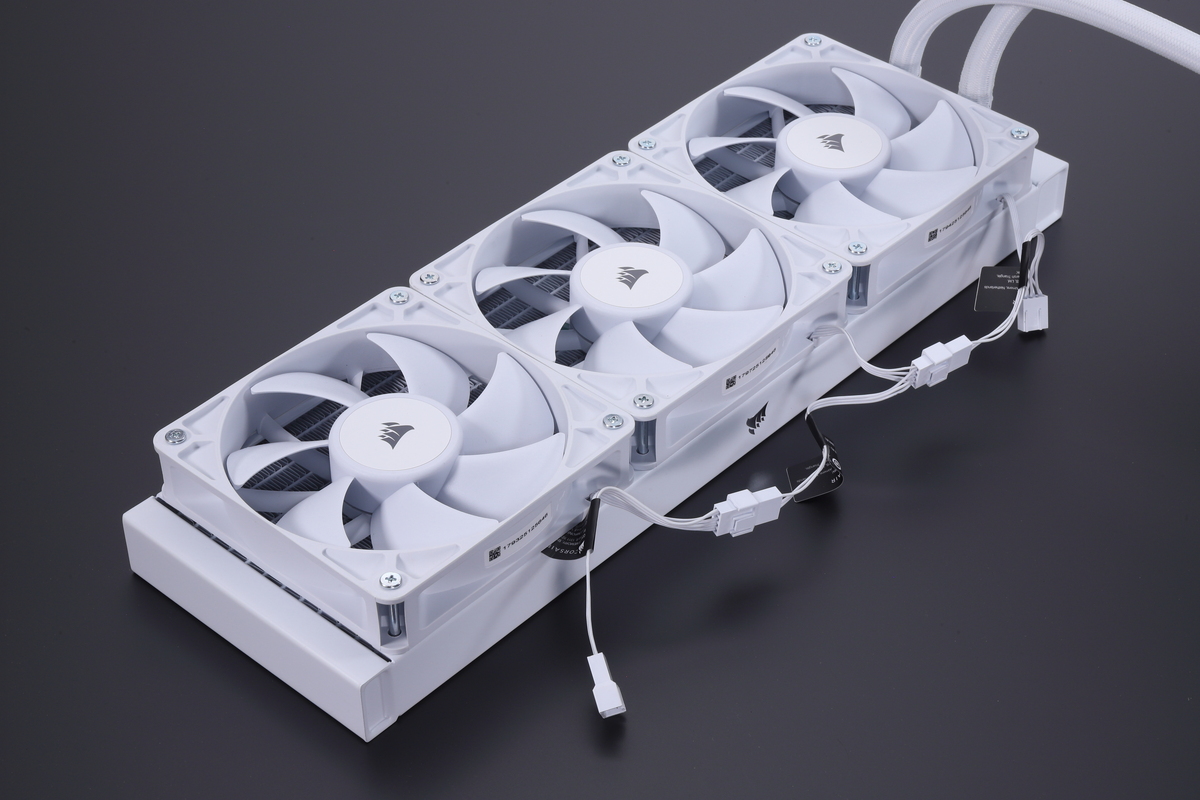 3基の120mmファンを標準搭載