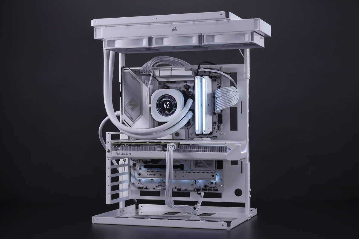 白いパーツを中心に構築したNAUTILUS RS 360 LCD Whiteのテスト環境