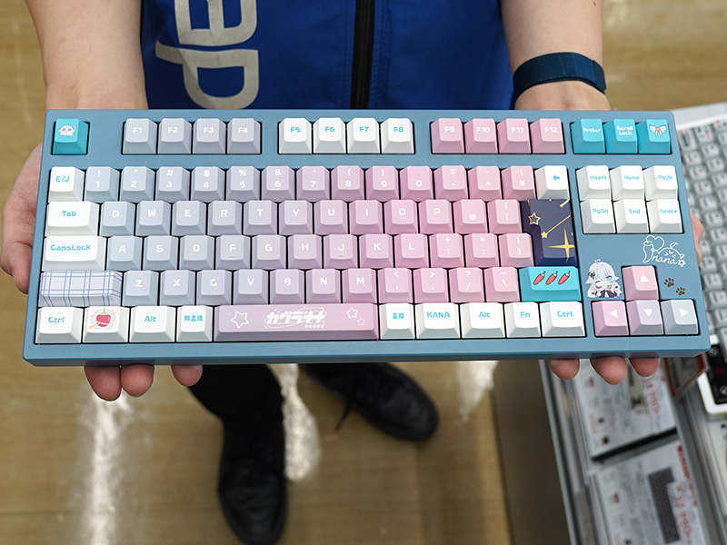 カグラナナ×AMICISゲーミングキーボード 80HE 日本語配列