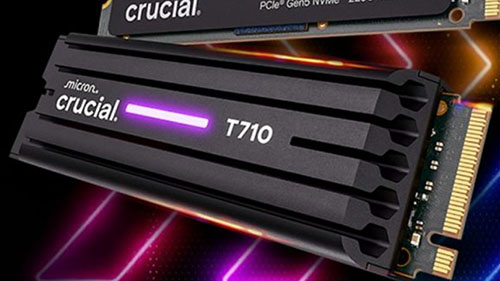 2025年8月末時点では日米のCrucialのサイトには詳細な情報がないが、製品Webページには、LEDを内蔵したヒートシンク付きモデルの写真が掲載されている