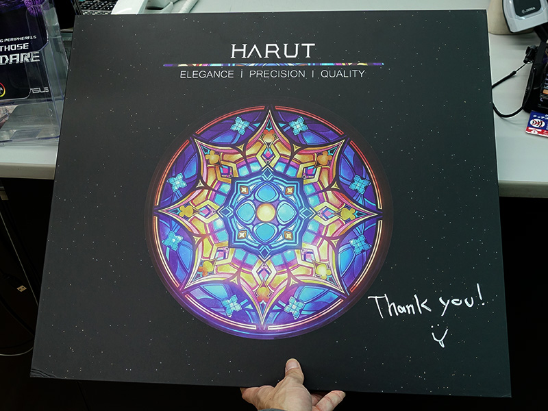 <a href="https://akiba-pc.watch.impress.co.jp/docs/news/news/1643811.html" class="deliver_inner_content i">多層強化ガラスを採用したマウスパッド「HARUT」</a>