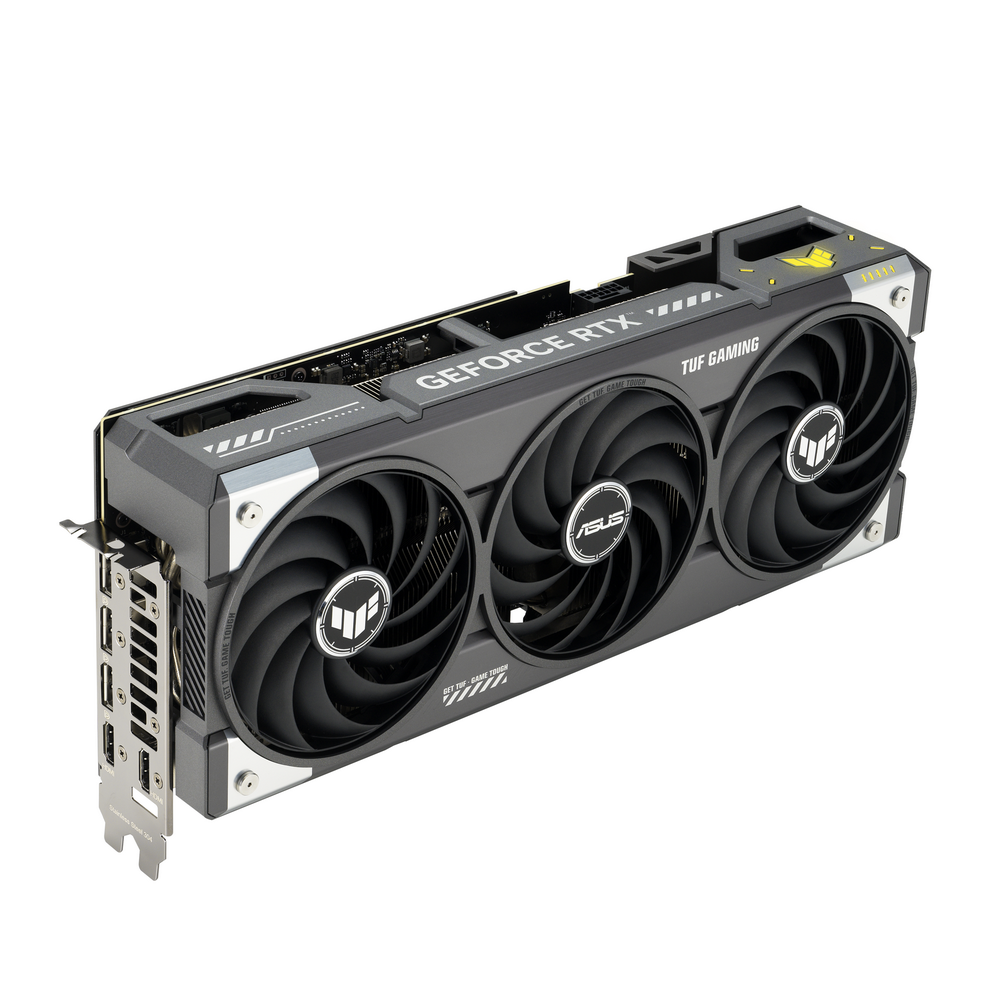 ビデオカードはGeForce RTX 5070を搭載する「TUF Gaming GeForce RTX 5070 12GB GDDR7 OC Edition」。3連ファンの強力な冷却力を備える大型カードだ