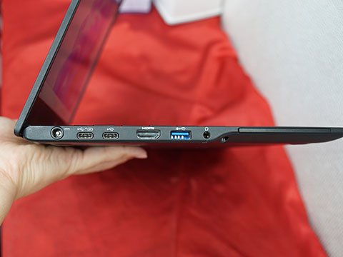 第10世代Core i5搭載の軽量13.3型ノート「LIFEBOOK U9310/D」が