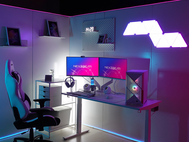 <a href="https://akiba-pc.watch.impress.co.jp/shop/at/mouse_jp.html">秋葉原ダイレクトショップ</a>にて、ゲーミングルームをイメージした展示も実施予定