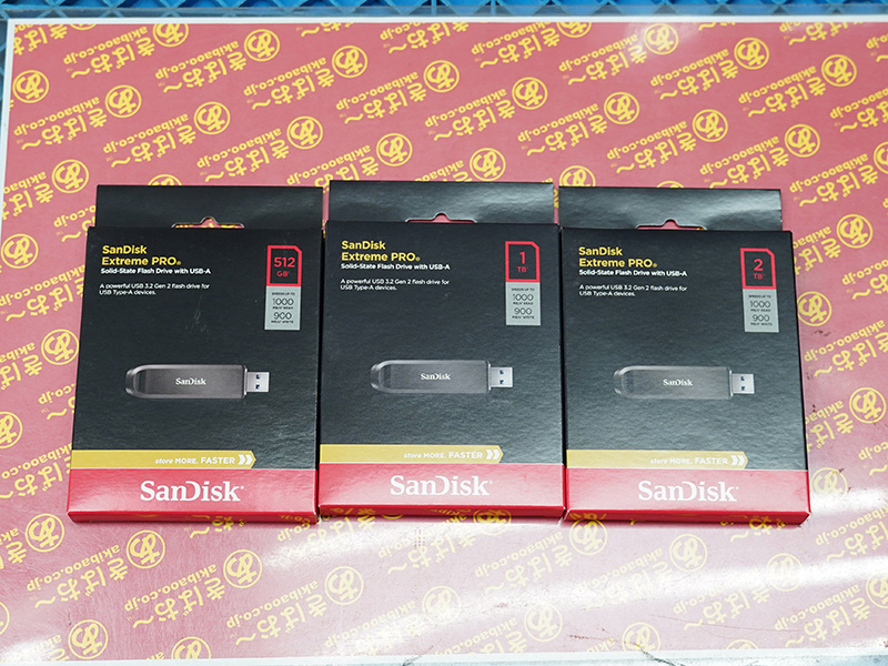 「SanDisk Extreme Pro Solid-State Flash Drive with USB-A」