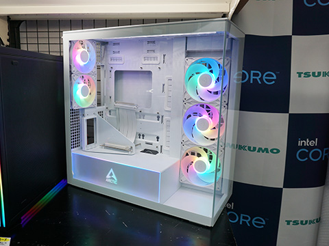 小型ピラーレスケース ピラーレス設計を採用したARCTIC初のPCケース「XTENDER VG」が