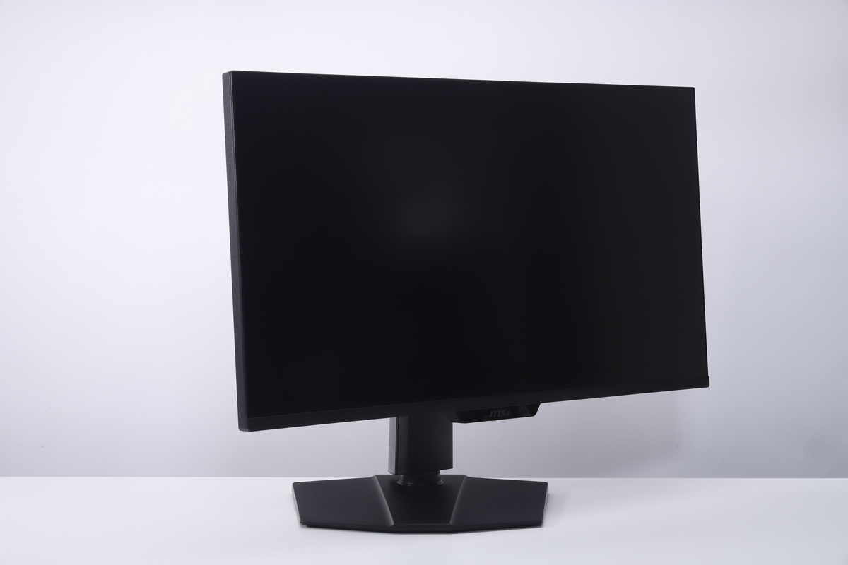 スイベル(左右角度)の調整範囲は「-30～30度」