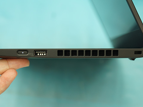 Core i7-10510U+16GBメモリ搭載の「ThinkPad X1 Carbon 8th Gen