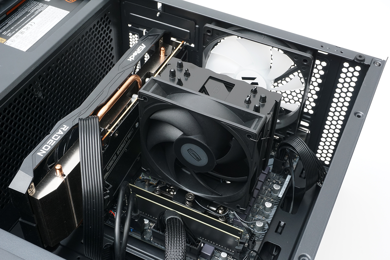 T4 PLUSに問題なく組み込めた