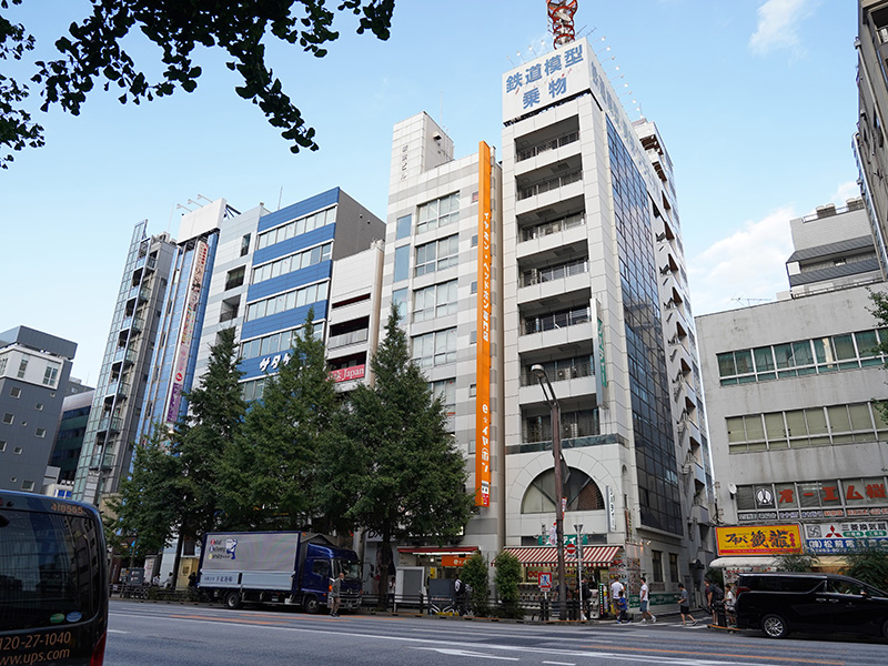 移転先は「e☆イヤホン秋葉原店 本館」の7階