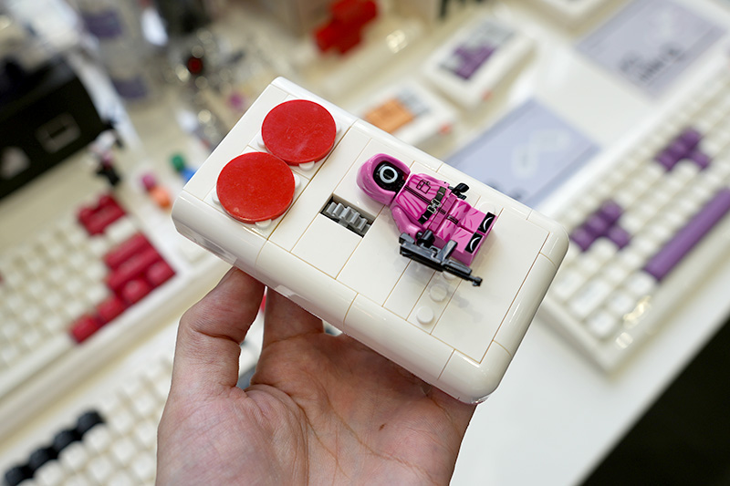 マウスも開発中とのこと