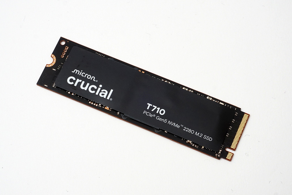 Micron Crucial T710
