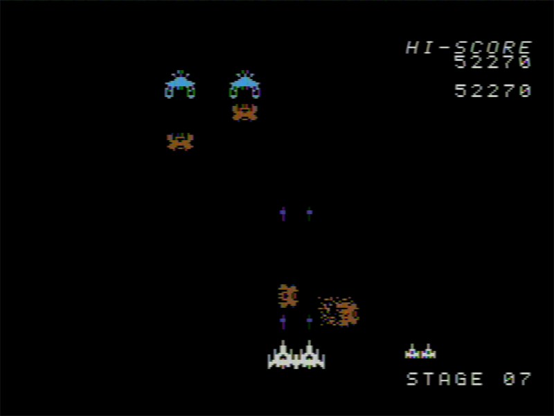先の面に進むと、敵の移動速度はアップし攻撃は激しくなります。自機のショットスピードは速く比較的連射が効くので、当たり判定を小さくするべくシングルファイターのままプレイし続ける、というのも攻略方法の一つでした。